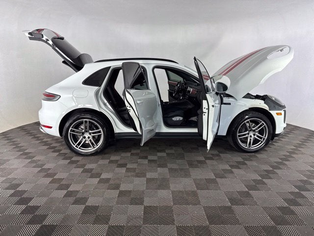 2020 Porsche Macan Base