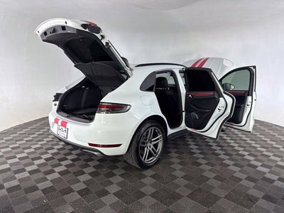 2020 Porsche Macan Base