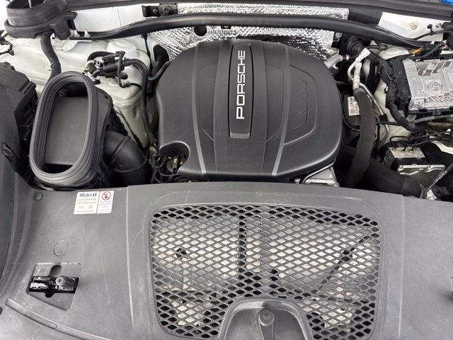 2020 Porsche Macan Base
