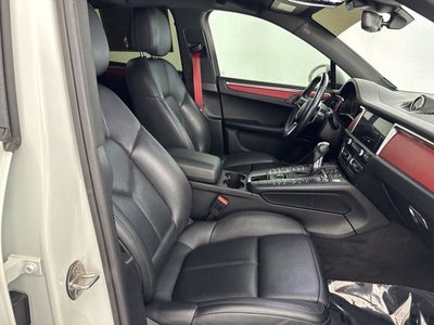 2020 Porsche Macan Base