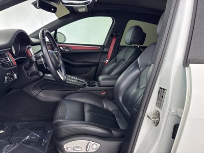 2020 Porsche Macan Base