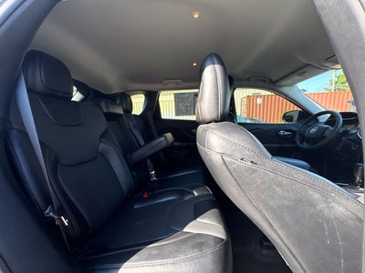 2023 Jeep Cherokee Altitude