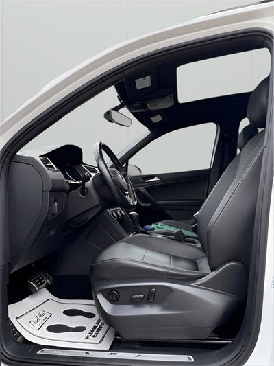 2021 Volkswagen Tiguan 2.0T SE R-Line Black