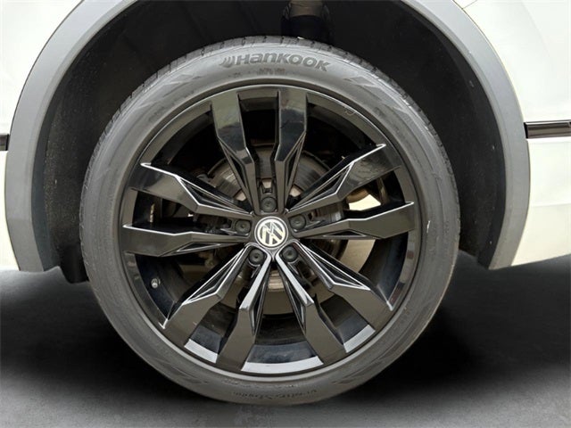 2021 Volkswagen Tiguan 2.0T SE R-Line Black