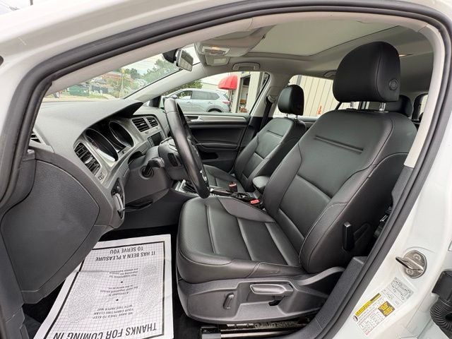 2017 Volkswagen Golf Base