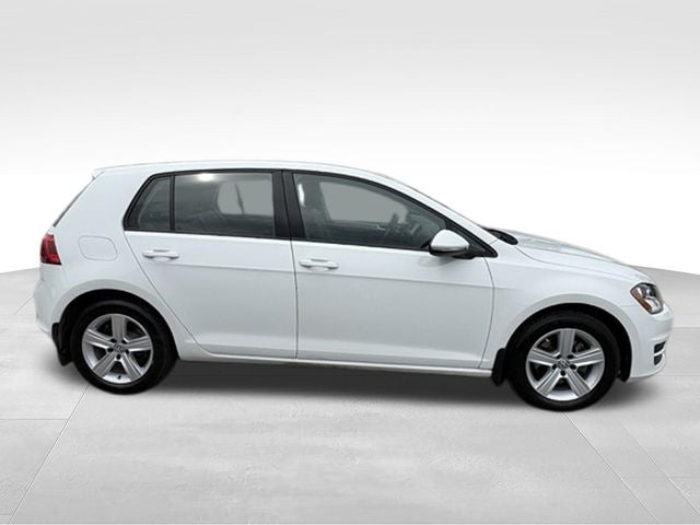 2017 Volkswagen Golf Base