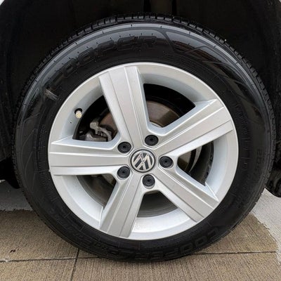 2017 Volkswagen Golf Base