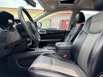 2020 Nissan Pathfinder SL
