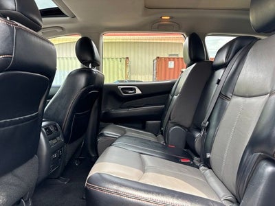 2020 Nissan Pathfinder SL