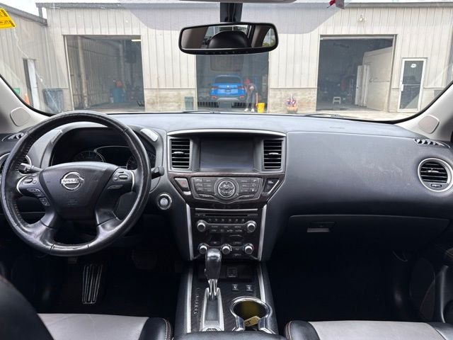 2020 Nissan Pathfinder SL