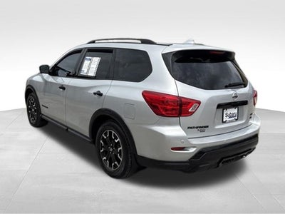 2020 Nissan Pathfinder SL