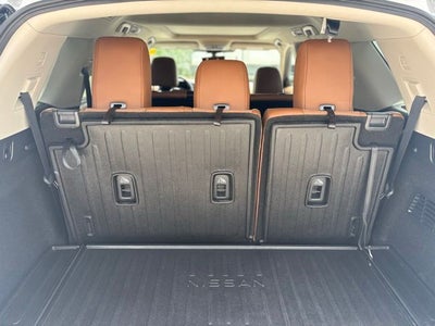 2025 Nissan Pathfinder Platinum