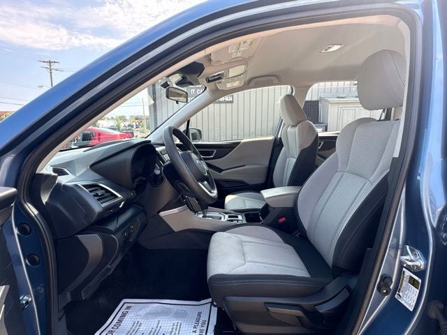 2023 Subaru Forester Base