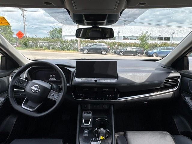 2025 Nissan Rogue SL