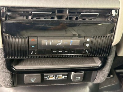 2025 Jeep Wagoneer Base