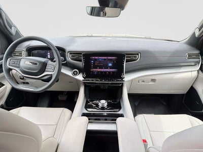 2025 Jeep Wagoneer Base