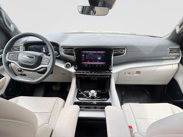 2025 Jeep Wagoneer Base