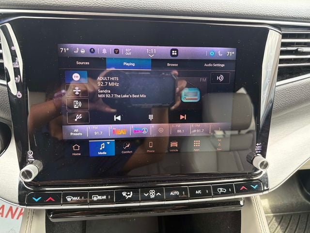 2025 Jeep Wagoneer Base