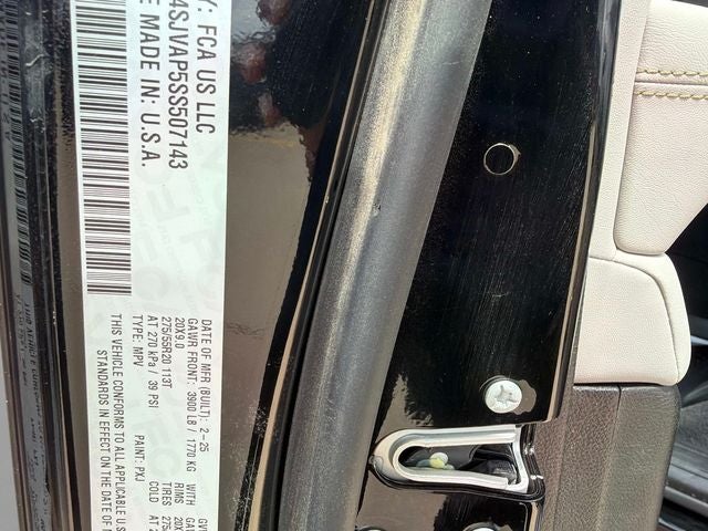 2025 Jeep Wagoneer Base