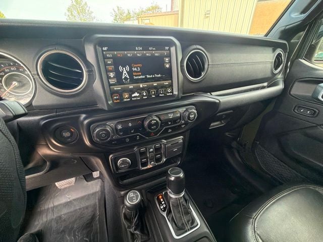 2022 Jeep Gladiator Overland