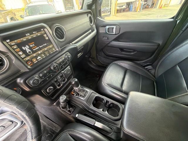 2022 Jeep Gladiator Overland