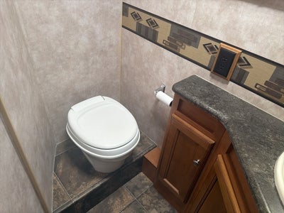 2012 Ford VISTA Stripped Chassis 208" DRW