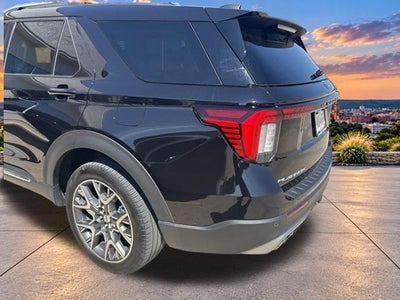 2025 Ford Explorer Platinum