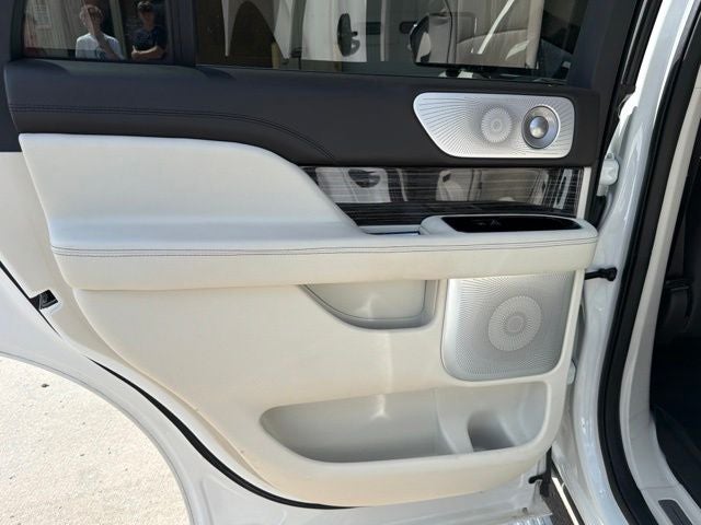 2022 Lincoln Navigator Black Label