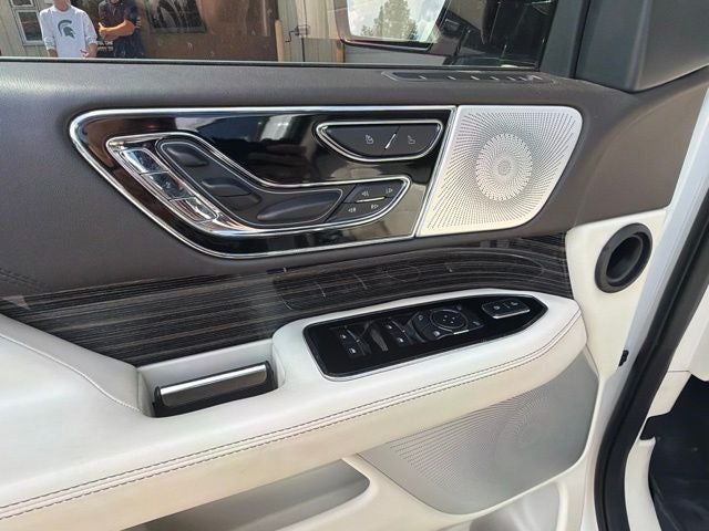 2022 Lincoln Navigator Black Label