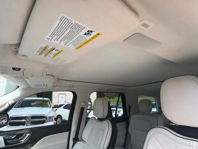 2022 Lincoln Navigator Black Label