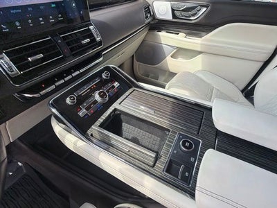 2022 Lincoln Navigator Black Label