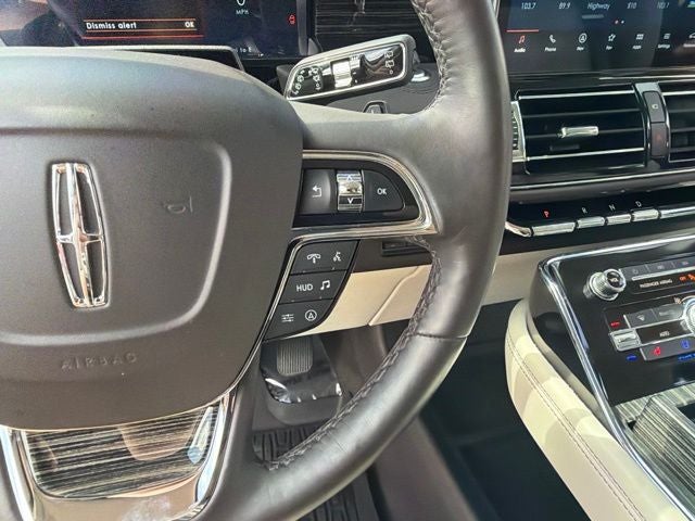 2022 Lincoln Navigator Black Label