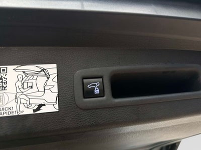 2022 Toyota Sienna XLE 8 Passenger