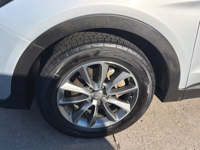 2017 Hyundai Santa Fe SE
