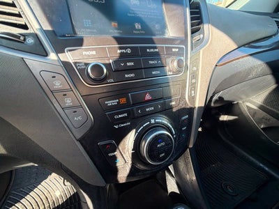 2017 Hyundai Santa Fe SE