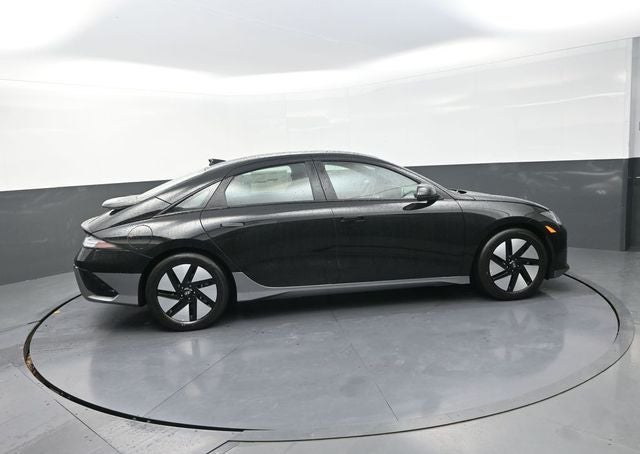 2025 Hyundai IONIQ 6 SE