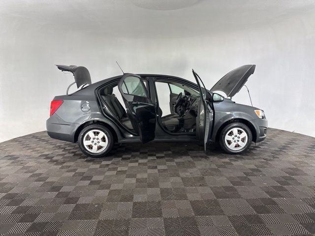 2016 Chevrolet Sonic LS