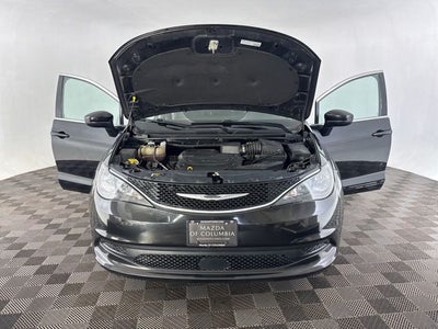 2021 Chrysler Voyager LXI