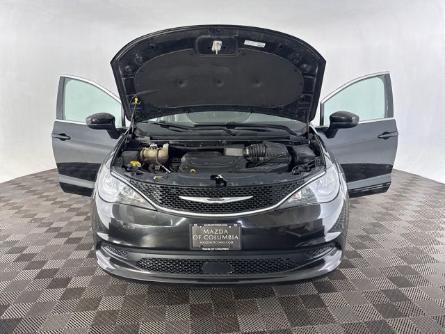 2021 Chrysler Voyager LXI