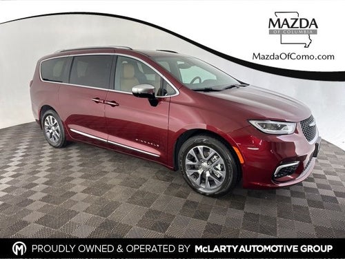 2023 Chrysler Pacifica Hybrid Pinnacle