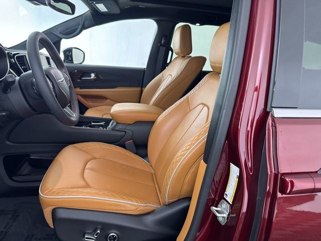 2023 Chrysler Pacifica Hybrid Pinnacle