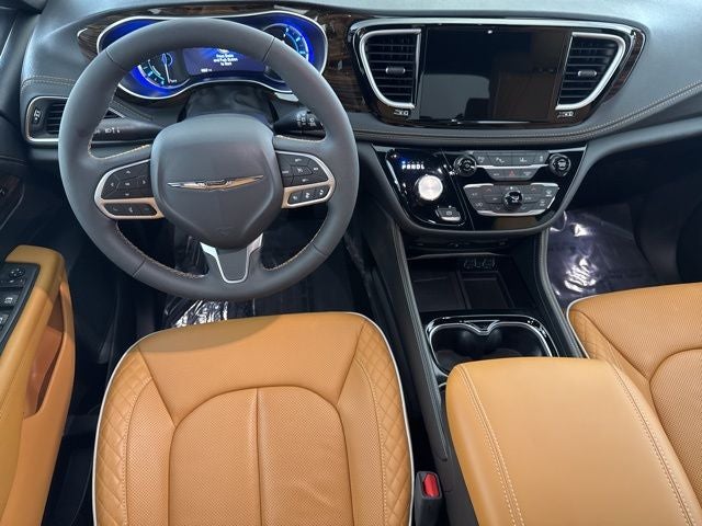2023 Chrysler Pacifica Hybrid Pinnacle
