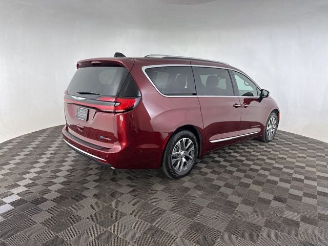 2023 Chrysler Pacifica Hybrid Pinnacle