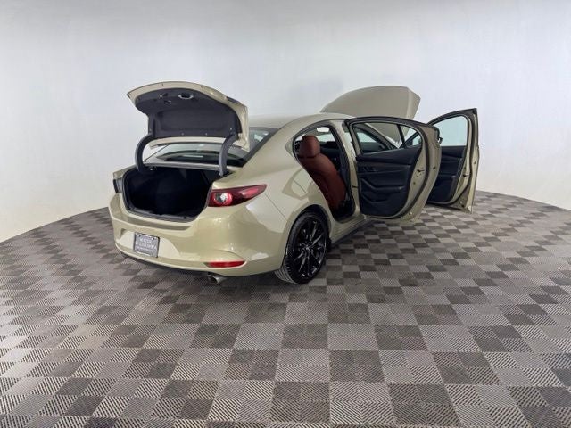 2024 Mazda Mazda3 2.5 Carbon Turbo