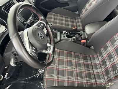 2017 Volkswagen Golf GTI Sport