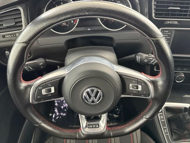 2017 Volkswagen Golf GTI Sport