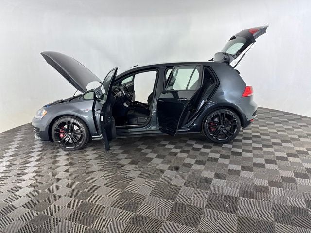 2017 Volkswagen Golf GTI Sport