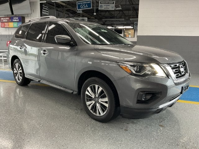 2020 Nissan Pathfinder S