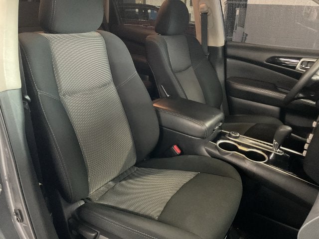 2020 Nissan Pathfinder S
