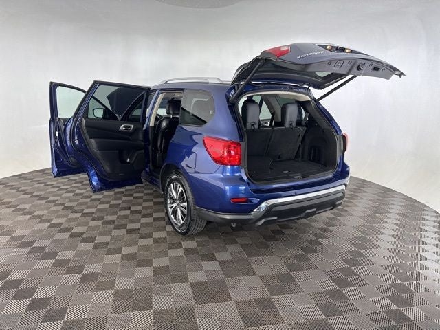 2020 Nissan Pathfinder SL